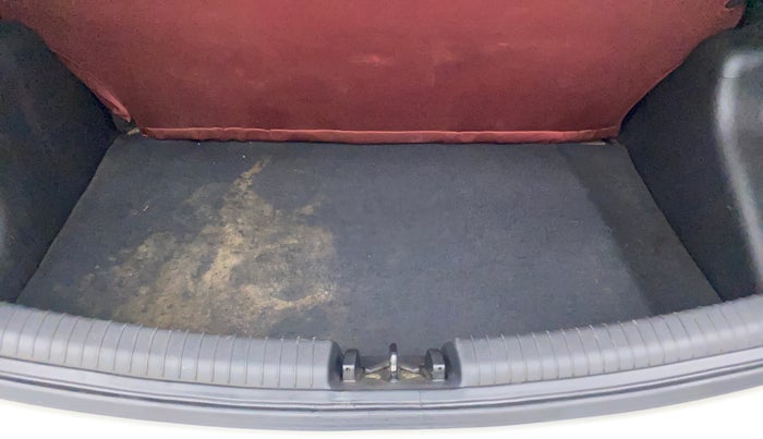 2013 Hyundai Grand i10 MAGNA 1.2 KAPPA VTVT, Petrol, Manual, 80,318 km, Boot Inside