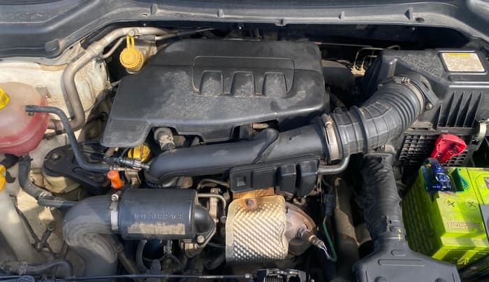 2021 Mahindra XUV300 W8 (O) 1.2 PETROL, Petrol, Manual, 1,25,922 km, Engine View