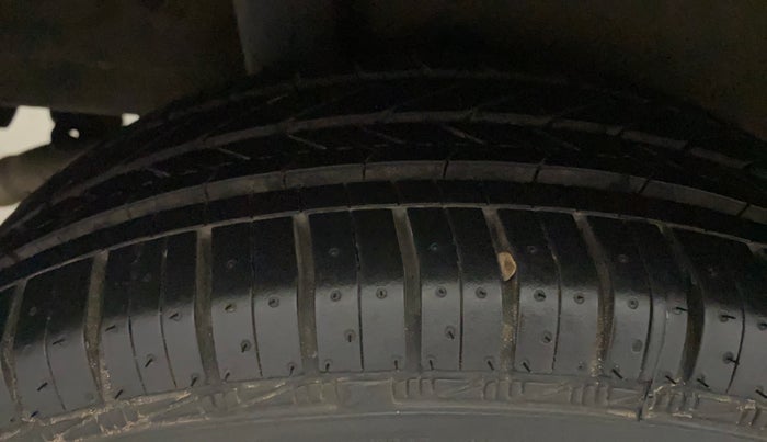 2019 Maruti New Wagon-R ZXI 1.2 AMT, Petrol, Automatic, 33,324 km, Right Rear Tyre Tread