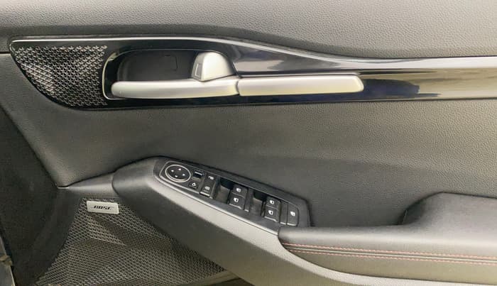 2022 KIA SELTOS GTX PLUS DCT 1.4 PETROL, Petrol, Automatic, 49,898 km, Driver Side Door Panels Control