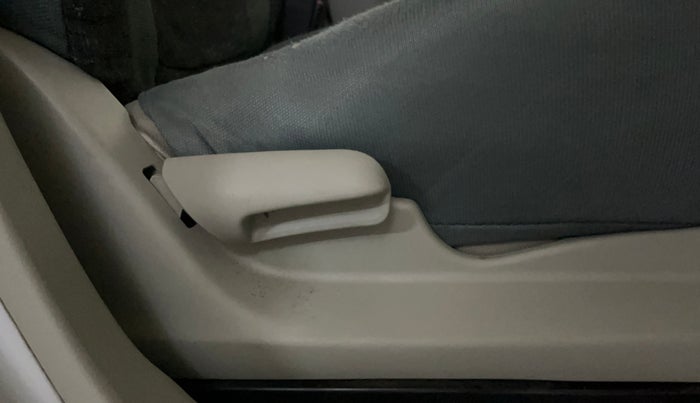 2015 Maruti Celerio LXI, Petrol, Manual, 81,899 km, Driver Side Adjustment Panel