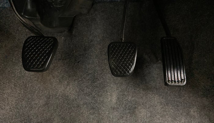 2016 Honda Brio E MT, Petrol, Manual, 78,994 km, Pedals