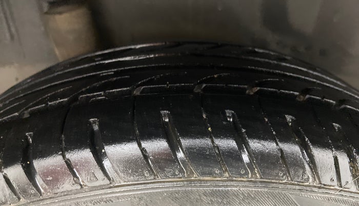 2016 Honda Brio E MT, Petrol, Manual, 78,994 km, Right Rear Tyre Tread