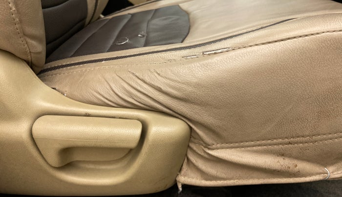 2016 Honda Brio E MT, Petrol, Manual, 78,994 km, Driver Side Adjustment Panel