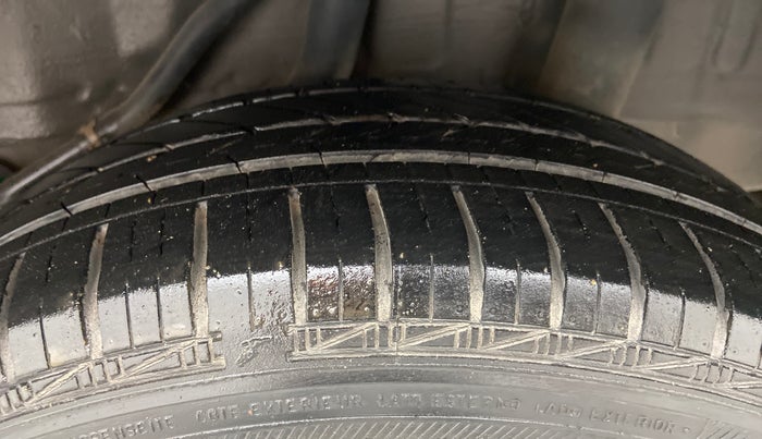 2016 Honda Brio E MT, Petrol, Manual, 78,994 km, Left Rear Tyre Tread