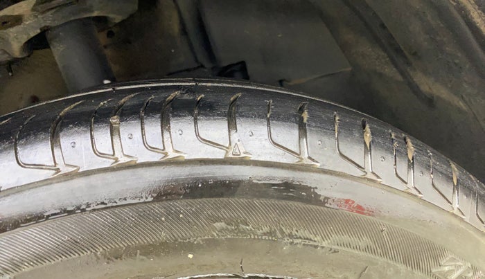 2020 Tata NEXON XZ PETROL, Petrol, Manual, 45,767 km, Right Front Tyre Tread