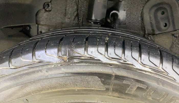 2020 Tata NEXON XZ PETROL, Petrol, Manual, 45,767 km, Right Rear Tyre Tread