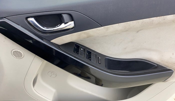 2020 Tata NEXON XZ PETROL, Petrol, Manual, 45,767 km, Driver Side Door Panels Control