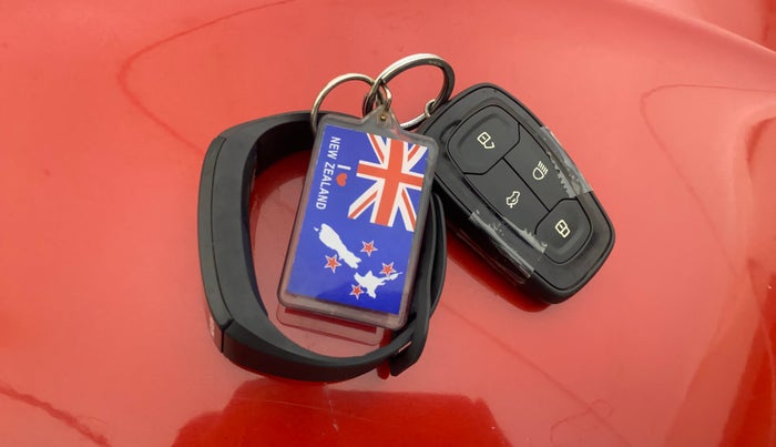 2019 Tata NEXON XZA PLUS PETROL DUAL TONE, Petrol, Automatic, 37,426 km, Key Close Up