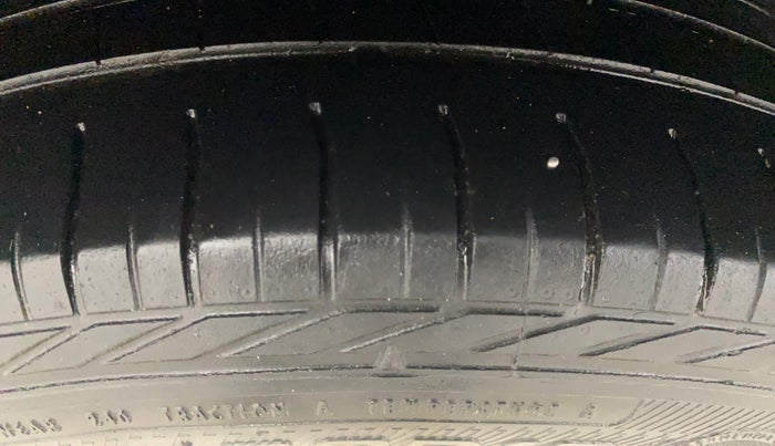 2019 Tata NEXON XZA PLUS PETROL DUAL TONE, Petrol, Automatic, 37,426 km, Right Rear Tyre Tread