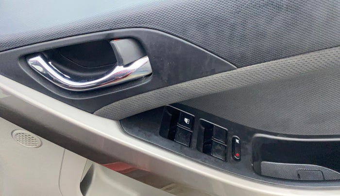 2019 Tata NEXON XZA PLUS PETROL DUAL TONE, Petrol, Automatic, 37,426 km, Driver Side Door Panels Control