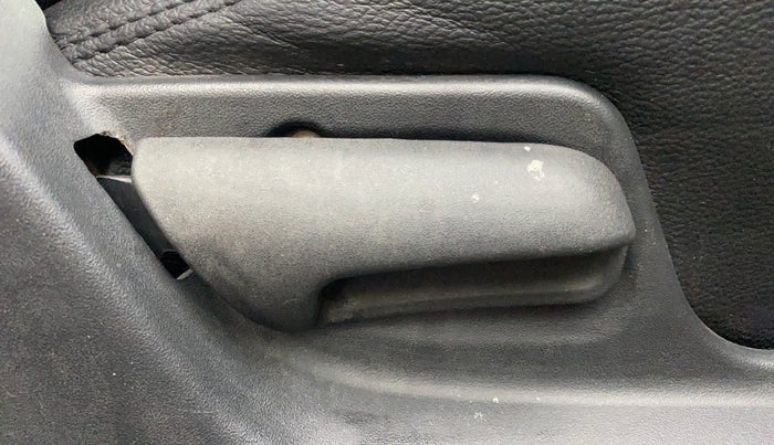 2012 Maruti Swift VDI, Diesel, Manual, 1,38,924 km, Driver Side Adjustment Panel