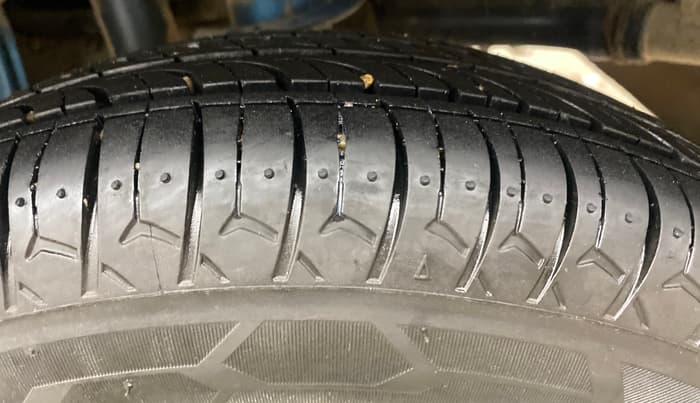 2016 Maruti Alto 800 LXI, Petrol, Manual, 79,044 km, Left Rear Tyre Tread