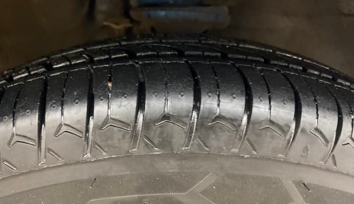 2016 Maruti Alto 800 LXI, Petrol, Manual, 79,044 km, Right Front Tyre Tread