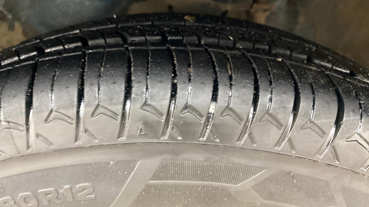 2016 Maruti Alto 800 LXI, Petrol, Manual, 79,199 km, Left Front Tyre Tread