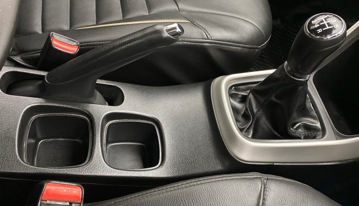 2016 Maruti S Cross ZETA 1.3, Diesel, Manual, 69,577 km, Gear Lever