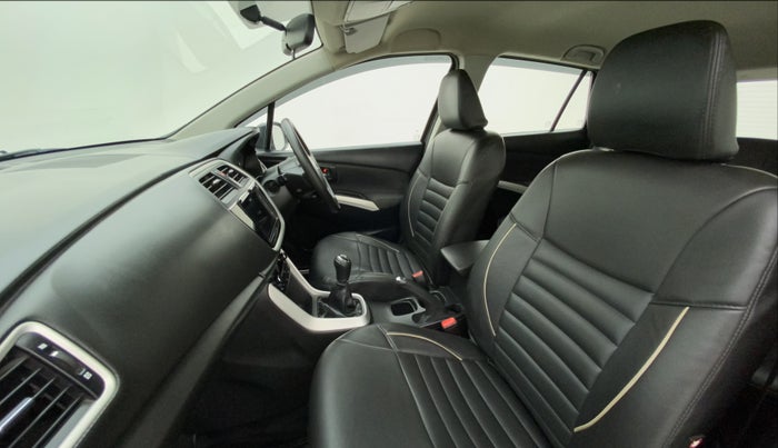 2016 Maruti S Cross ZETA 1.3, Diesel, Manual, 69,577 km, Right Side Front Door Cabin