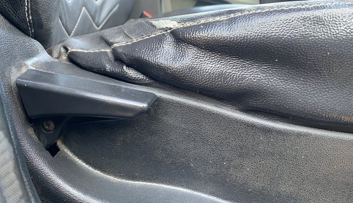 2018 Tata Tiago XT PETROL, Petrol, Manual, 59,651 km, Driver Side Adjustment Panel