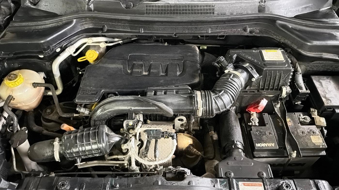 2024 Mahindra XUV 3XO AX5L 1.2 TGDi, Petrol, Manual, 21,211 km, Engine View