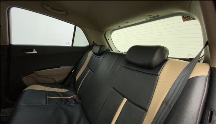 2015 Hyundai Grand i10 ASTA (O) 1.2 KAPPA VTVT, Petrol, Manual, 85,961 km, Right Side Rear Door Cabin
