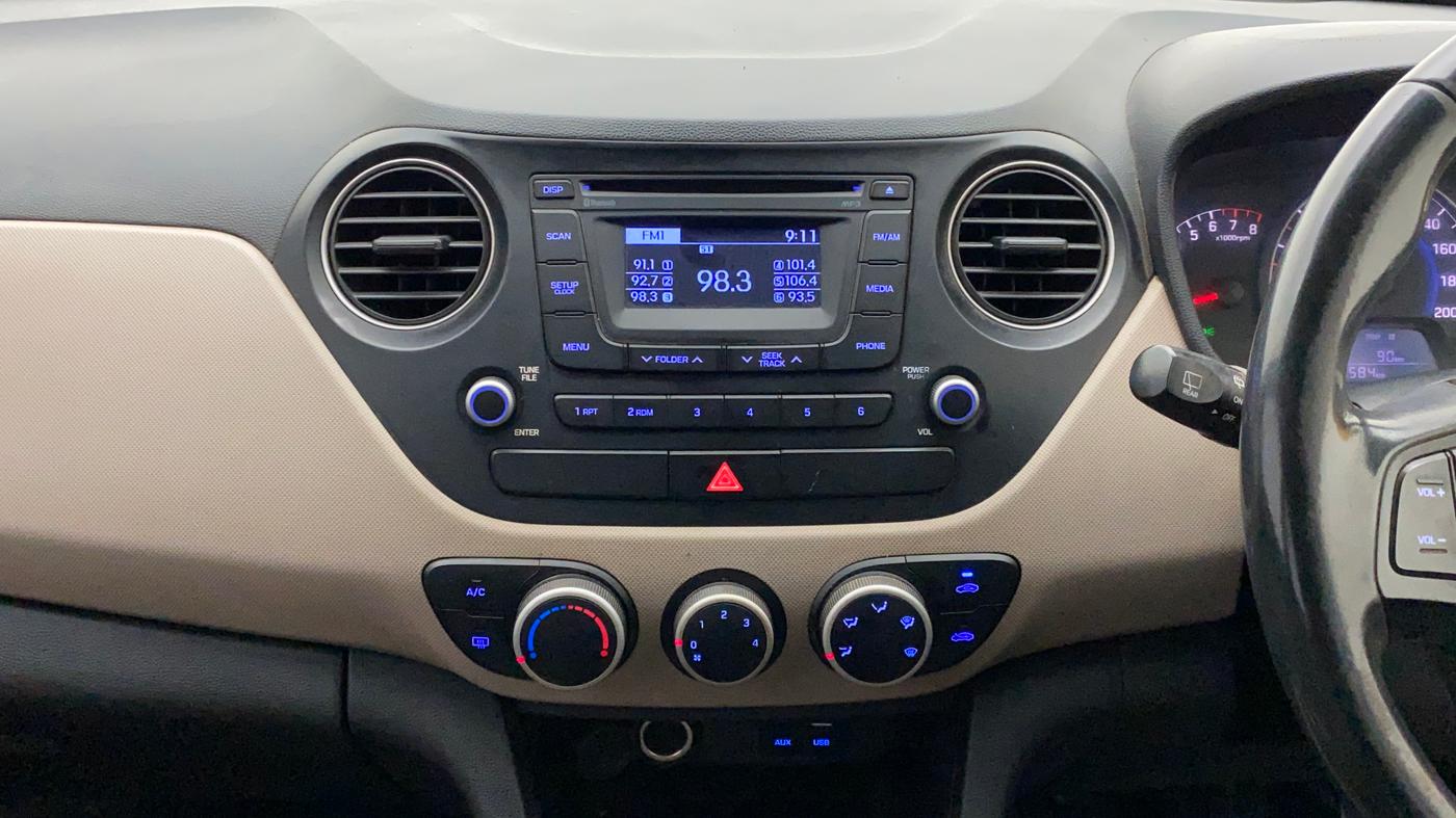 2015 Hyundai Grand i10 ASTA (O) 1.2 KAPPA VTVT, Petrol, Manual, 85,961 km, Air Conditioner