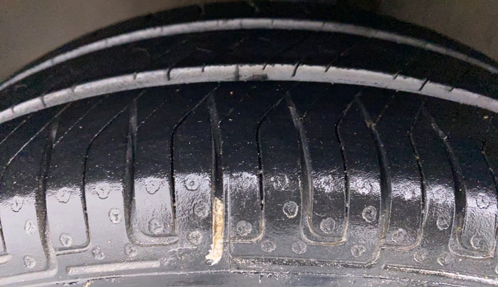 2018 Maruti Alto K10 VXI P, Petrol, Manual, 31,018 km, Left Front Tyre Tread