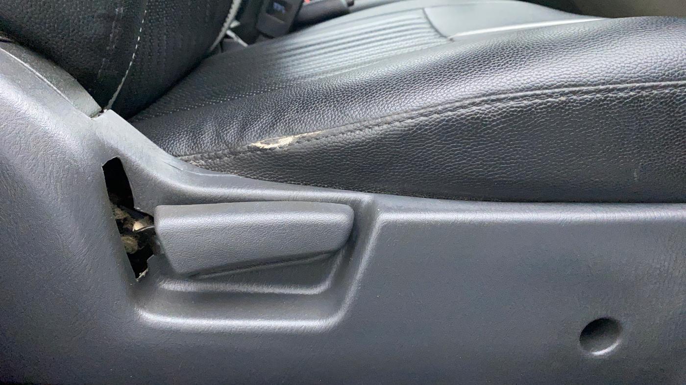 2018 Maruti Alto K10 VXI P, Petrol, Manual, 31,018 km, Driver Side Adjustment Panel
