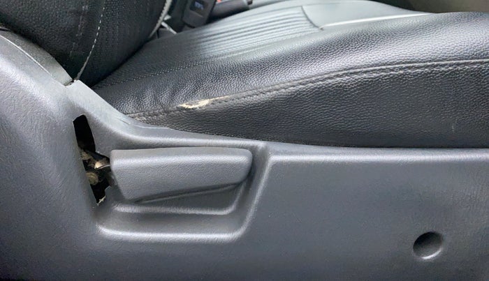 2018 Maruti Alto K10 VXI P, Petrol, Manual, 31,018 km, Driver Side Adjustment Panel