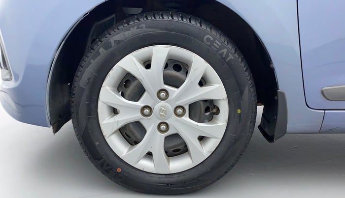 2014 Hyundai Grand i10 MAGNA 1.2 KAPPA VTVT, Petrol, Manual, 1,04,279 km, Left Front Wheel