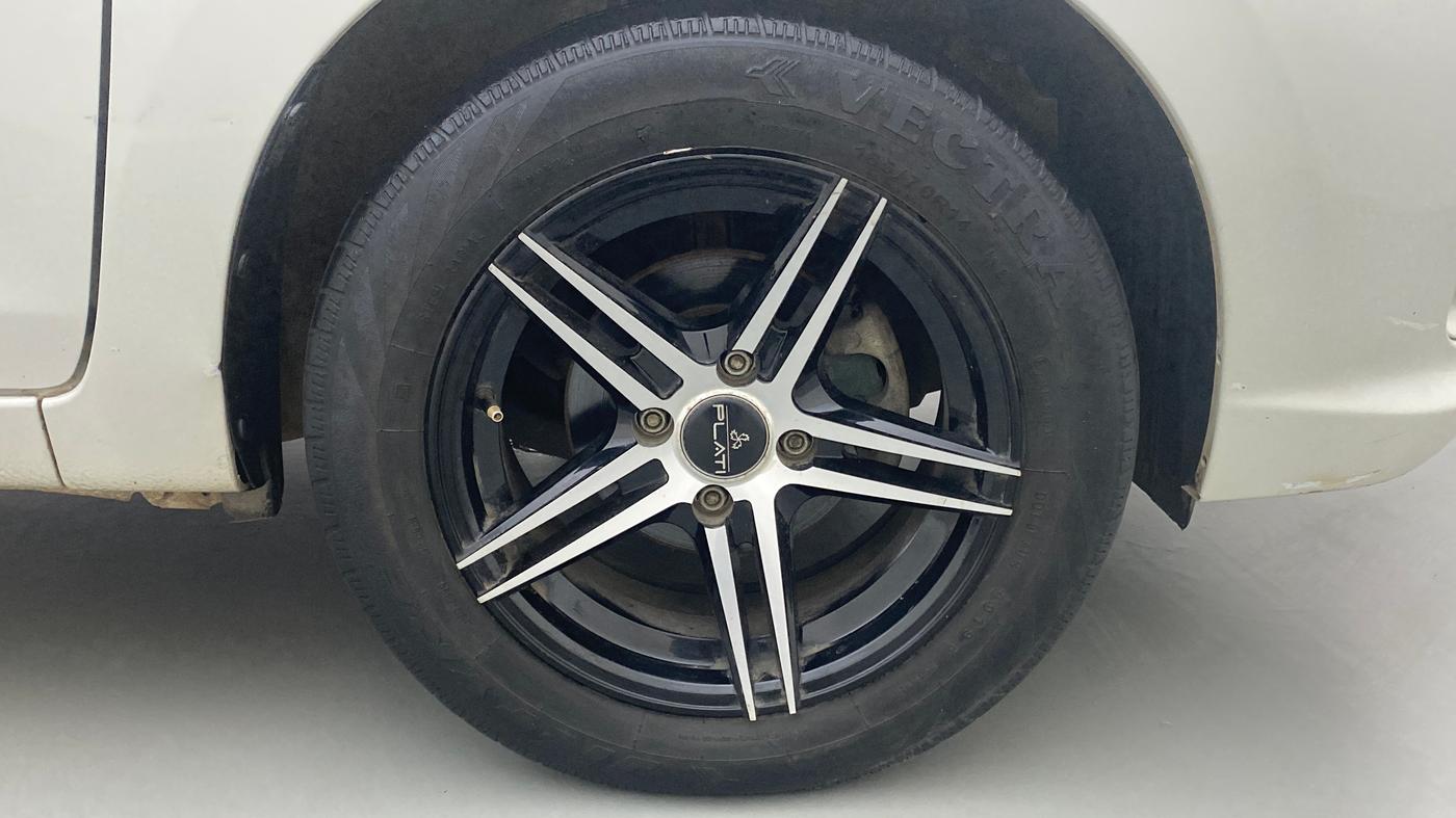 2019 Maruti Celerio VXI CNG D, CNG, Manual, 49,066 km, Right Front Wheel