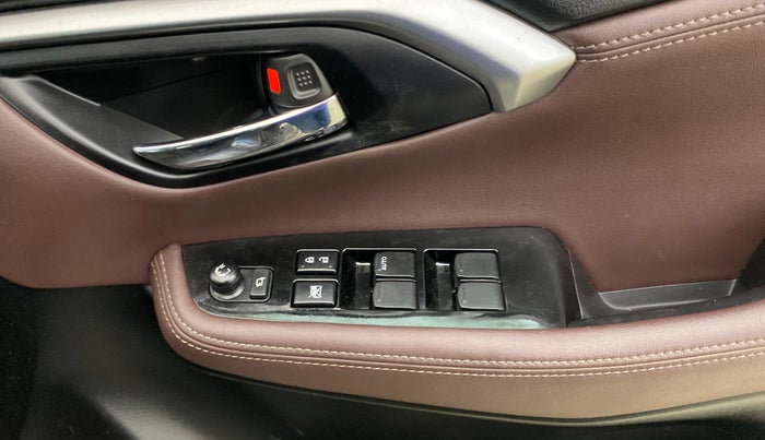 2022 Maruti Grand Vitara ALPHA SMART HYBRID, Petrol, Manual, 50,823 km, Driver Side Door Panels Control