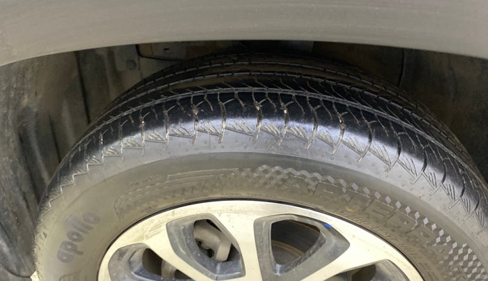 2022 Maruti Grand Vitara ALPHA SMART HYBRID, Petrol, Manual, 50,823 km, Left Front Tyre Tread