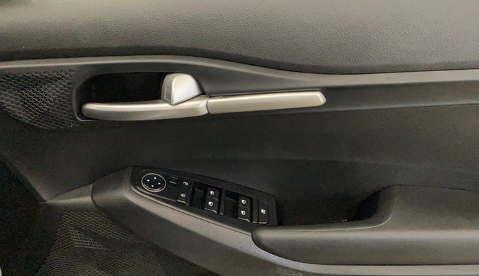 2025 KIA SELTOS HTK (O), Petrol, Manual, 2,460 km, Driver Side Door Panels Control