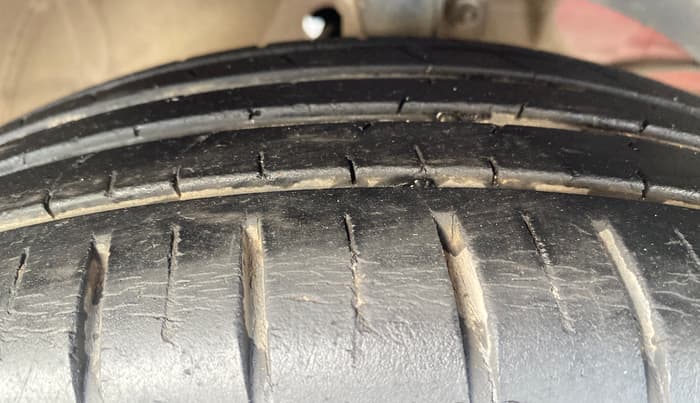 2021 Maruti Swift ZXI PLUS, Petrol, Manual, 38,946 km, Right Front Tyre Tread