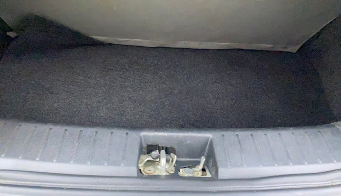 2016 Mahindra Kuv100 K6 D 6 STR, Diesel, Manual, 90,494 km, Boot Inside