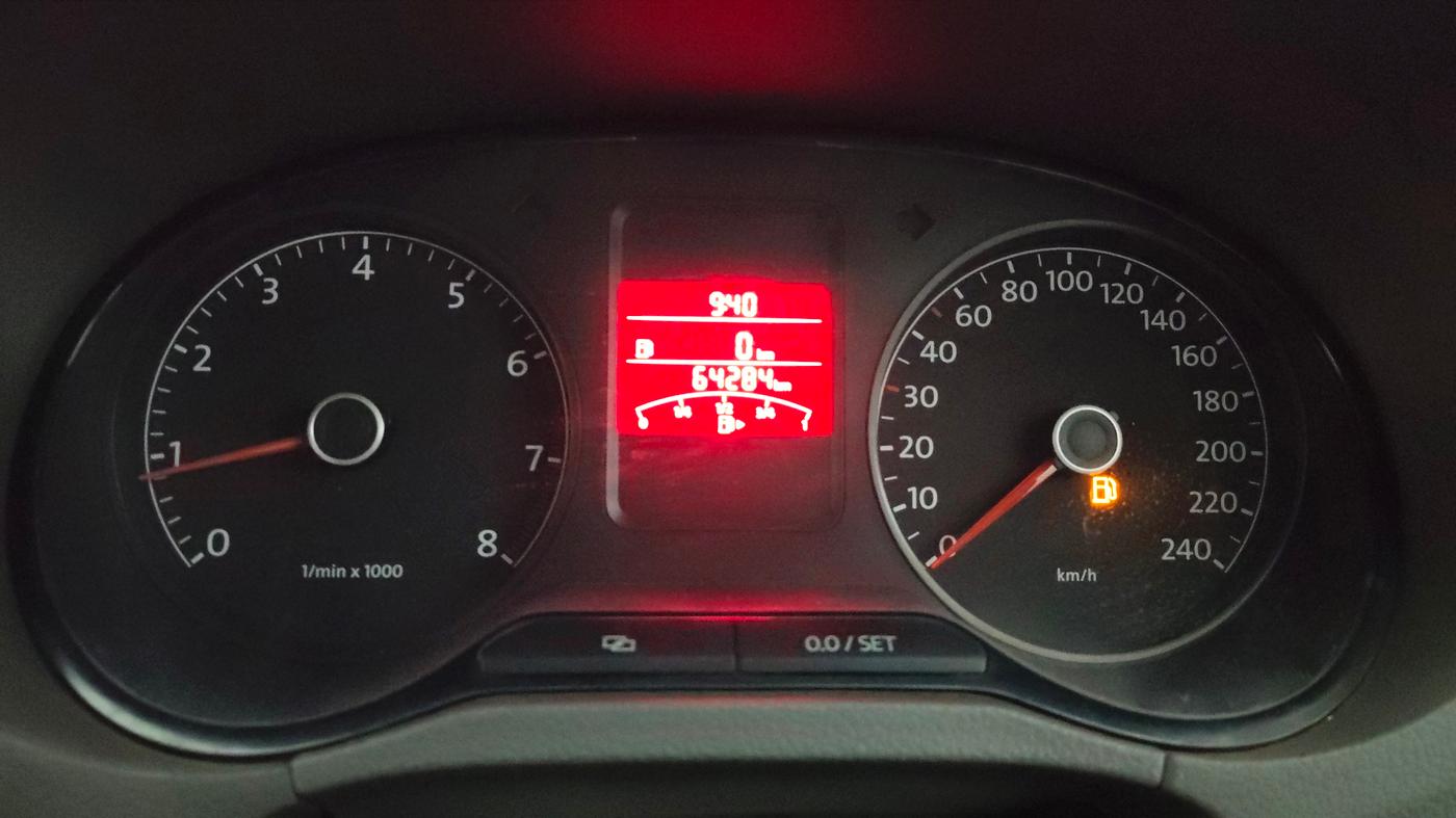 2013 Volkswagen Vento HIGHLINE 1.6 MPI, Petrol, Manual, 64,276 km, Odometer Image