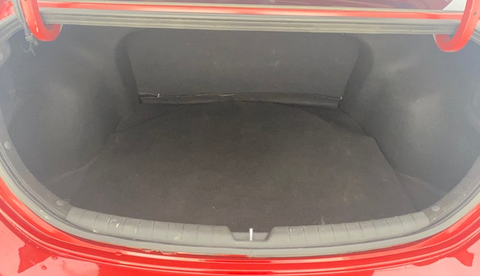 2018 Hyundai Verna 1.4 EX PETROL, Petrol, Manual, 77,257 km, Boot Inside