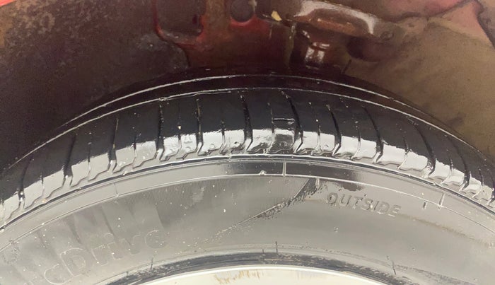 2018 Hyundai Verna 1.4 EX PETROL, Petrol, Manual, 77,257 km, Left Front Tyre Tread