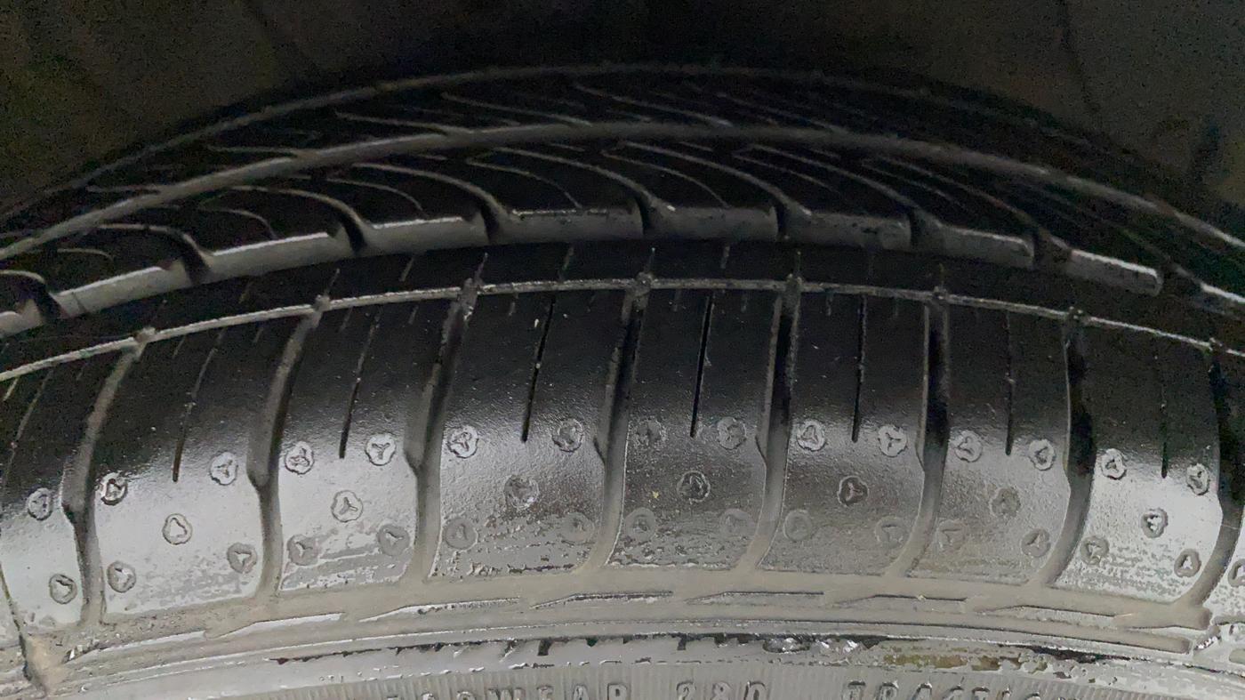 2022 Hyundai GRAND I10 NIOS SPORTZ CNG MT, CNG, Manual, 1,648 km, Right Front Tyre Tread