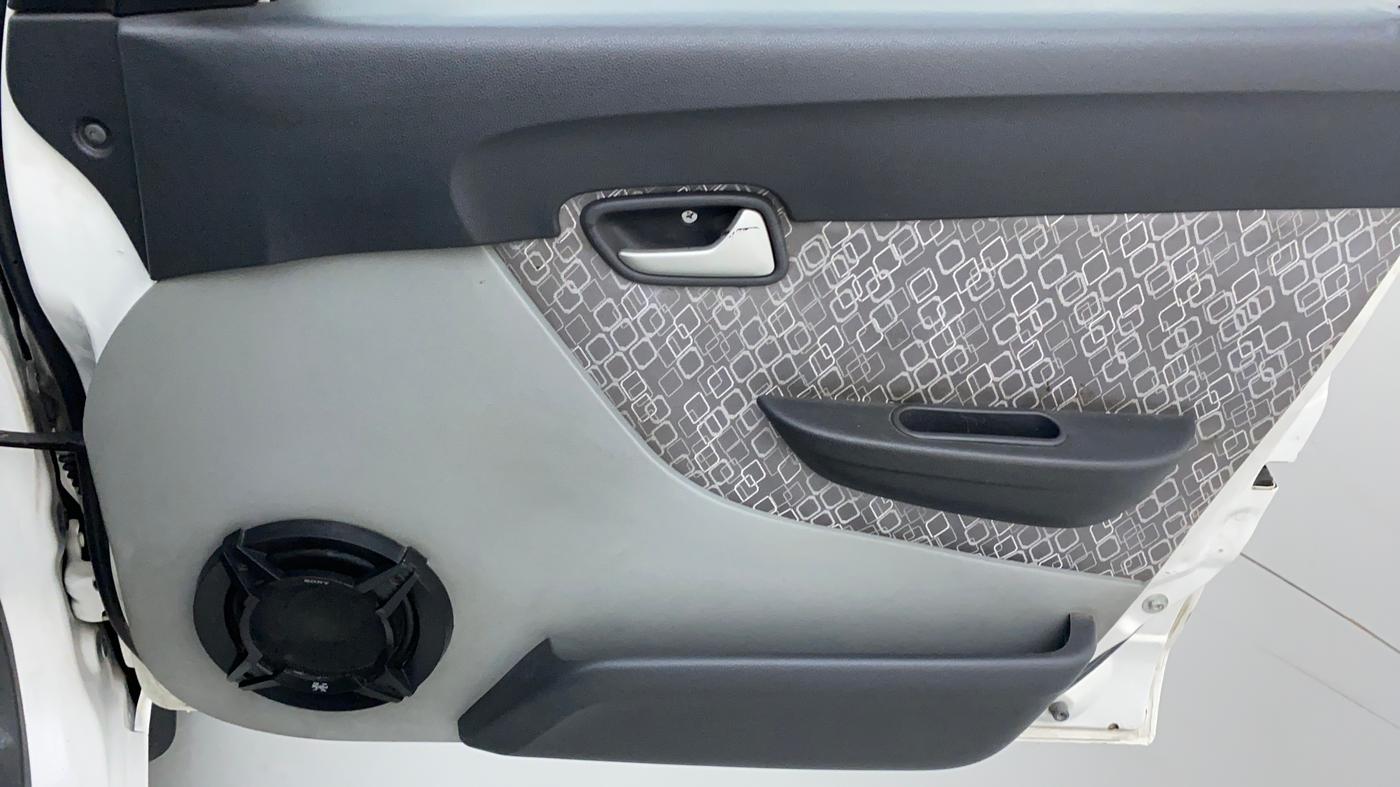 2017 Maruti Alto 800 LXI, Petrol, Manual, 54,149 km, Driver Side Door Panels Control