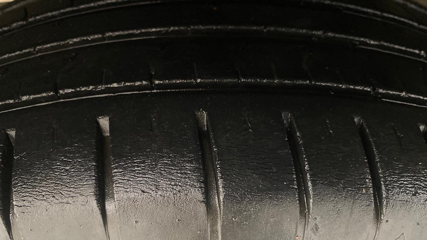 2020 Toyota Glanza V, Petrol, Manual, 43,323 km, Left Front Tyre Tread