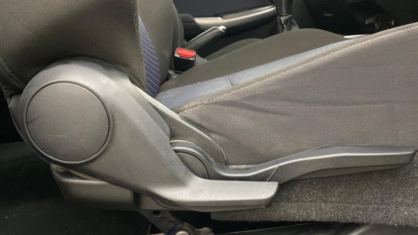 2020 Toyota Glanza V, Petrol, Manual, 43,323 km, Driver Side Adjustment Panel