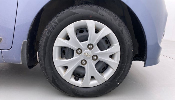 2013 Hyundai Grand i10 SPORTZ 1.1 CRDI, Diesel, Manual, 70,870 km, Right Front Wheel