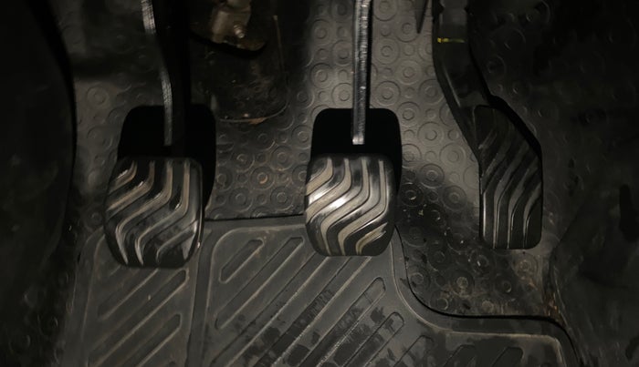 2021 Nissan MAGNITE XV TURBO, Petrol, Manual, 1,10,529 km, Pedals