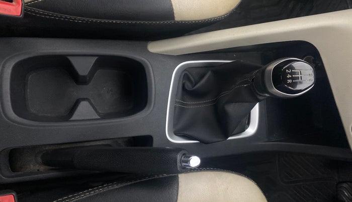 2021 Nissan MAGNITE XV TURBO, Petrol, Manual, 1,10,529 km, Gear Lever