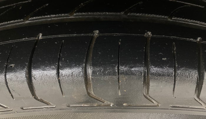 2021 Nissan MAGNITE XV TURBO, Petrol, Manual, 1,10,529 km, Left Rear Tyre Tread