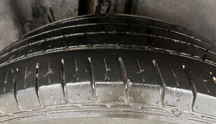 2020 MG HECTOR SHARP HYBRID 1.5 PETROL, Petrol, Manual, 78,880 km, Right Rear Tyre Tread