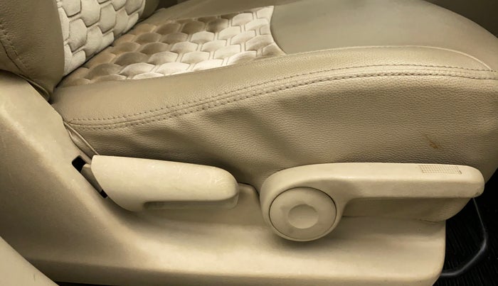 2014 Maruti Ciaz VXI+, Petrol, Manual, 62,310 km, Driver Side Adjustment Panel