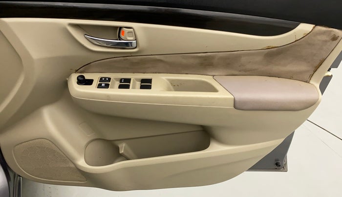 2014 Maruti Ciaz VXI+, Petrol, Manual, 62,310 km, Driver Side Door Panels Control