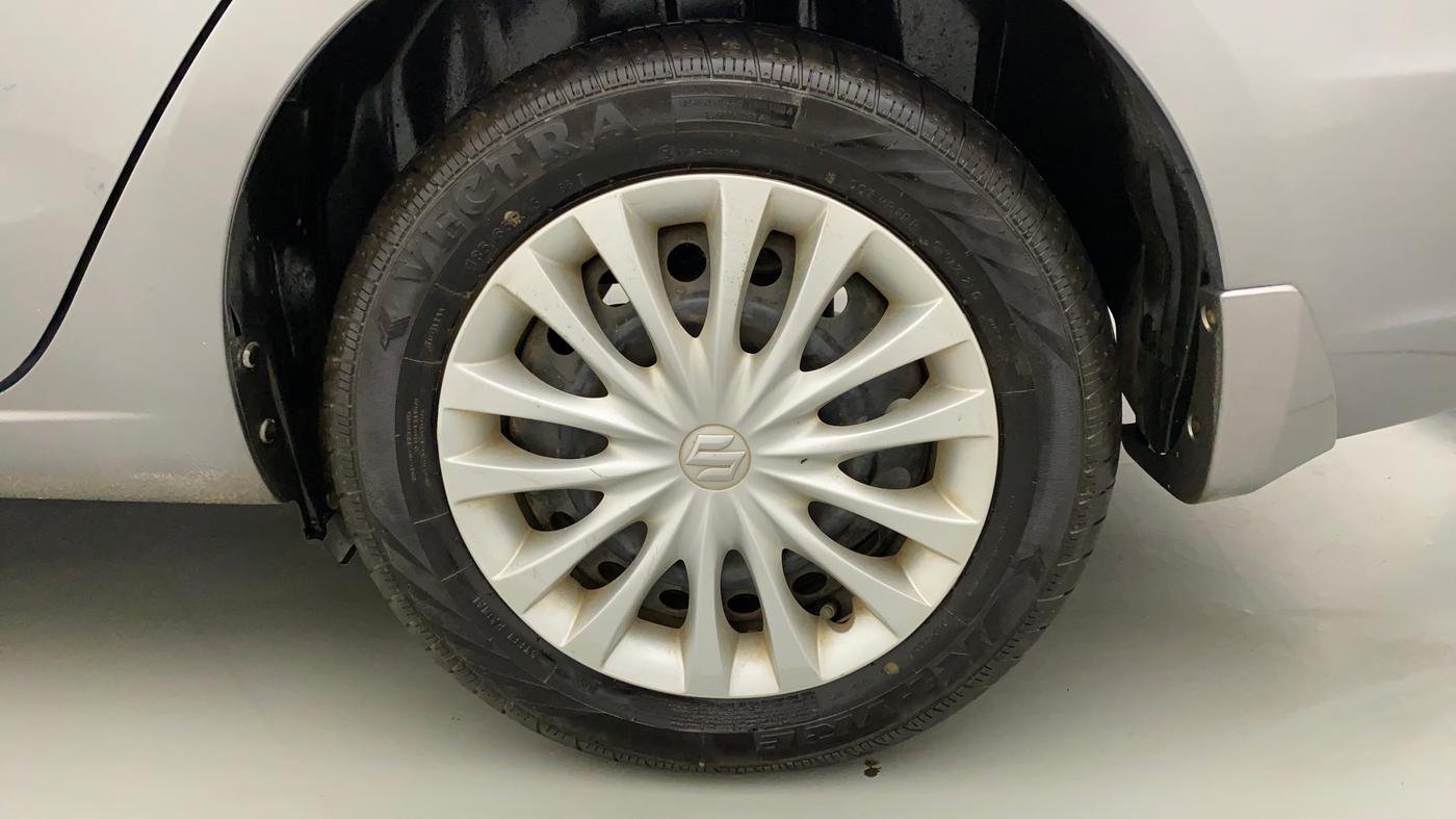 2014 Maruti Ciaz VXI+, Petrol, Manual, 62,310 km, Left Rear Wheel
